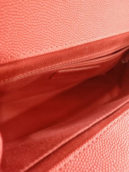 Chanel Business Affinity Red Medium Series 28