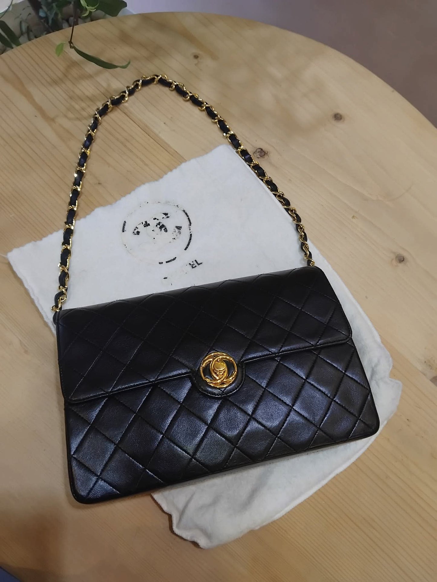 Chanel Circle Lock Flap Vintage CC Lambskin Black Series 1