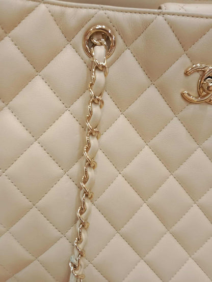 Chanel Classic CC Tote Beige Lambskin Series 21