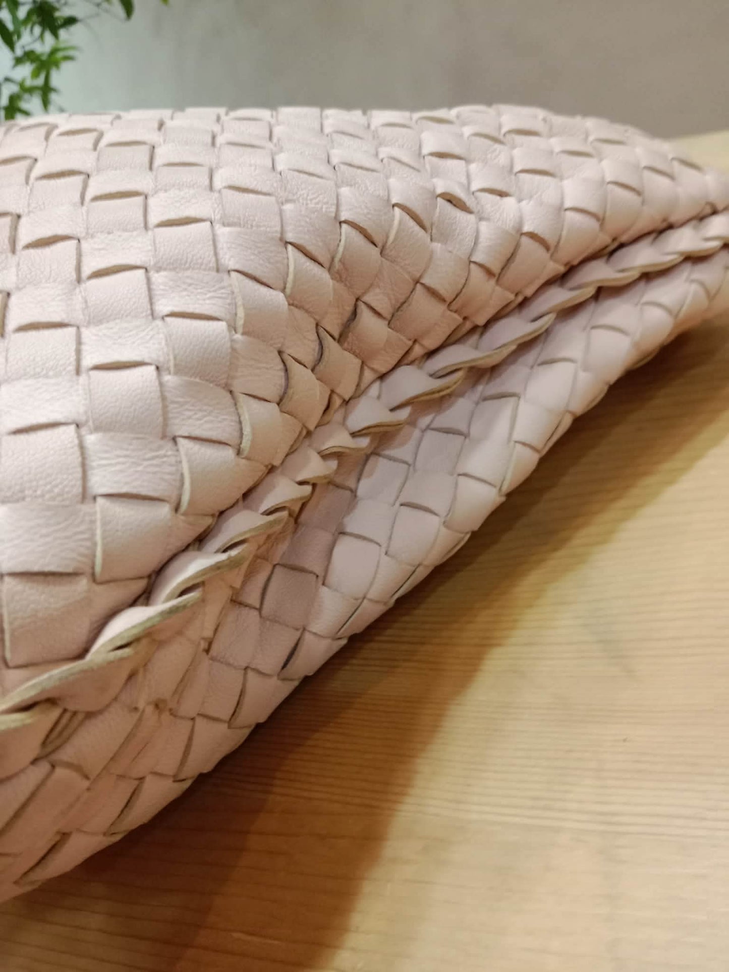 Bottega Veneta Intrecciato Hobo Bag Pink