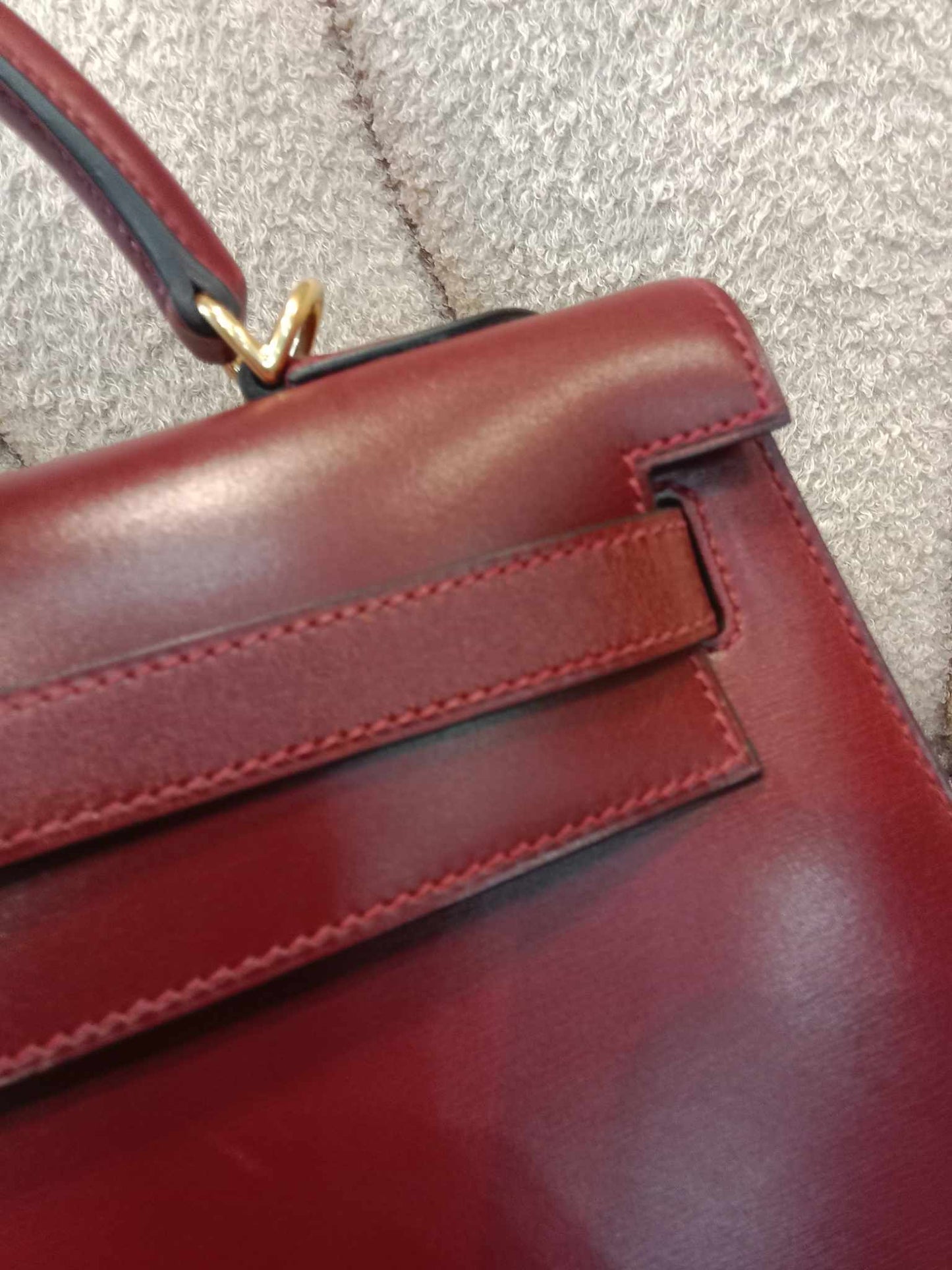 Hermes Kelly 32 Boxcalf Bordeaux Stamp F Square 2002