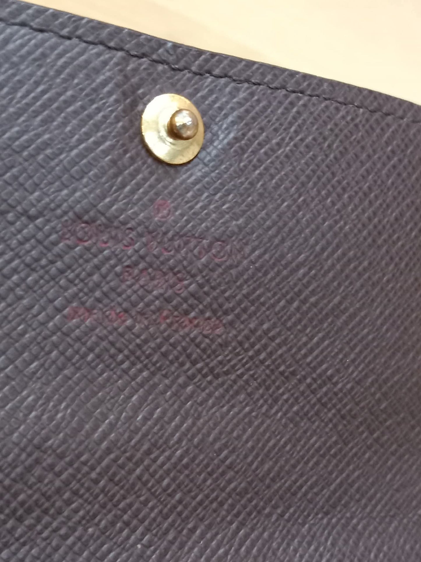 Louis Vuitton 6 Slots Keyholder Damier Ebene