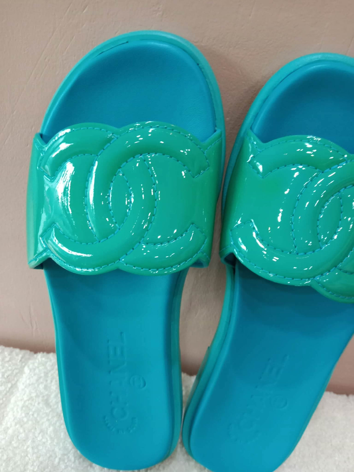 Chanel Turquiose and Green Patent Leather CC Flat Slide Sandals Size 36
