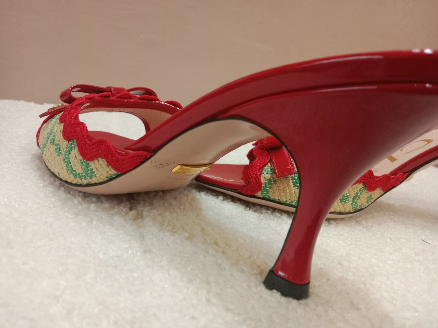 Gucci Kertu Mule Heels Red Patent Leather Trim and Bow Detail Size 36