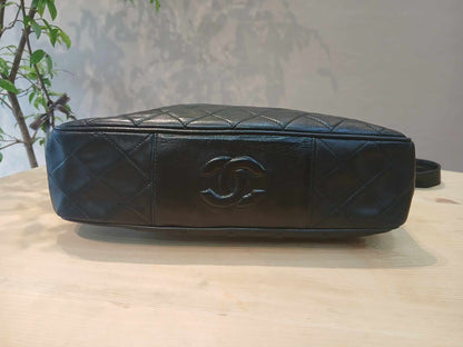 Chanel Vintage Shoulder Bag Lambskin Black Series 2