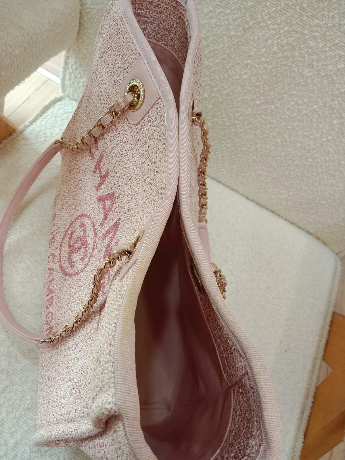 Chanel Deauville Tote Tweed Pink Microchipped