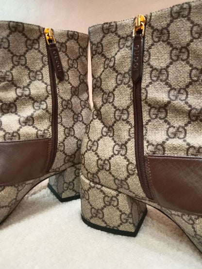 Gucci Blondie GG Supreme ankle Boots GG Medallion Size 26
