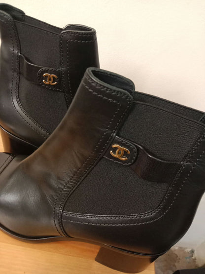 Chanel Calfskin Patent Cap Toe Short Boots Pre-Fall 2019 Collection Size 37.5