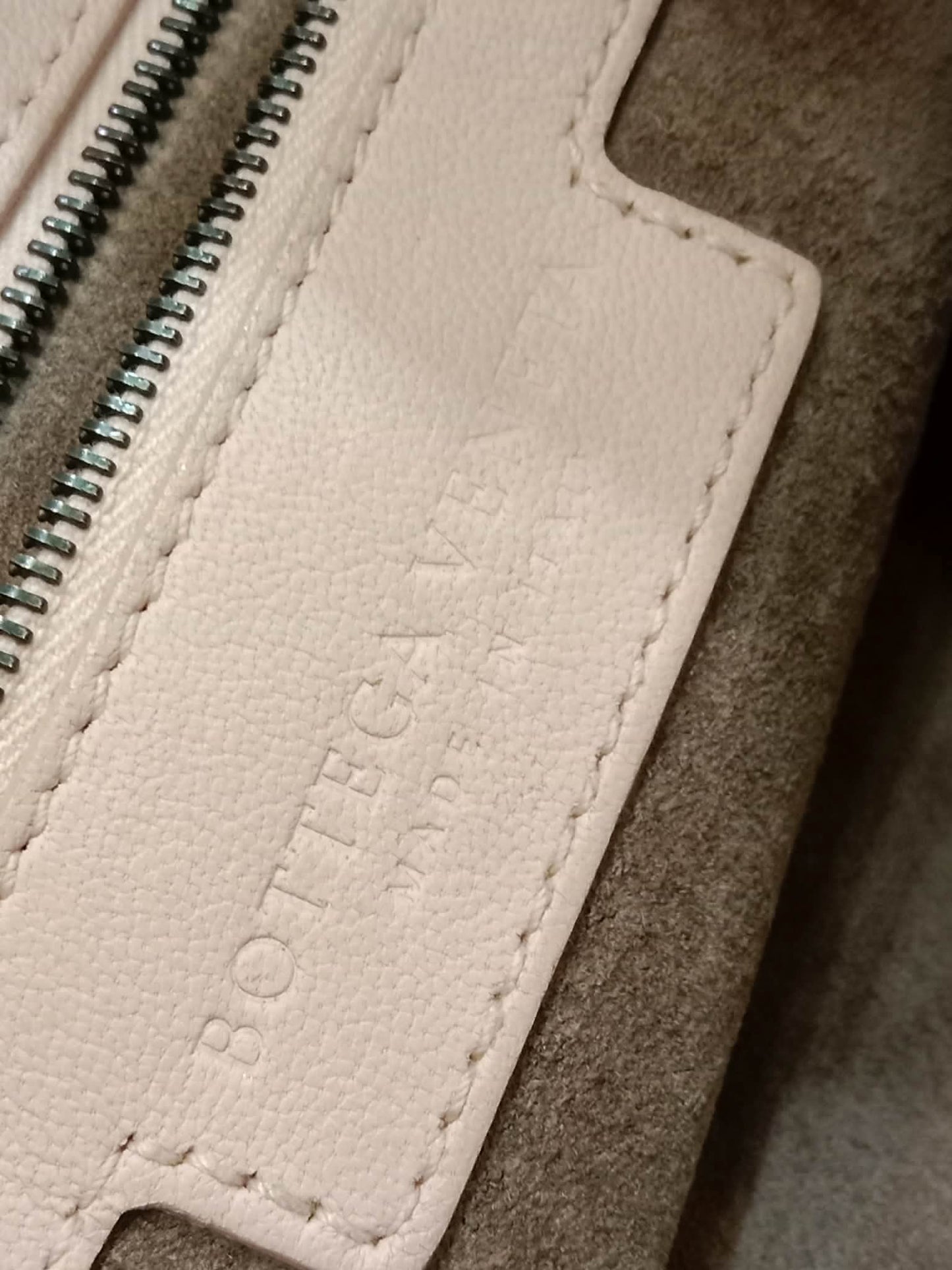 Bottega Veneta Intrecciato Hobo Bag Pink