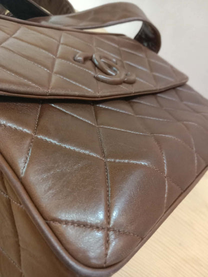 Chanel Shoulder Bag Embossed CC Logo Vintage Chocolate Brown