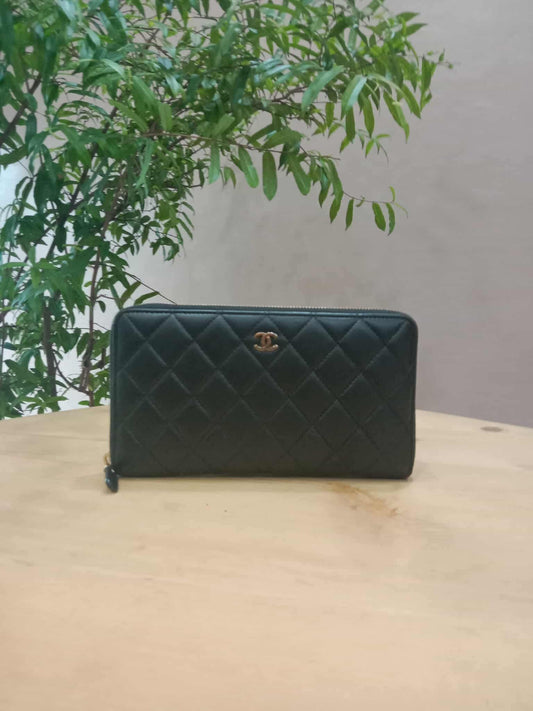 Chanel Quilted Leather Zip-Around Lambskin Wallet Series 22