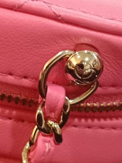 Chanel CC in Love Heart Bag Lambskin Pink Microchipped