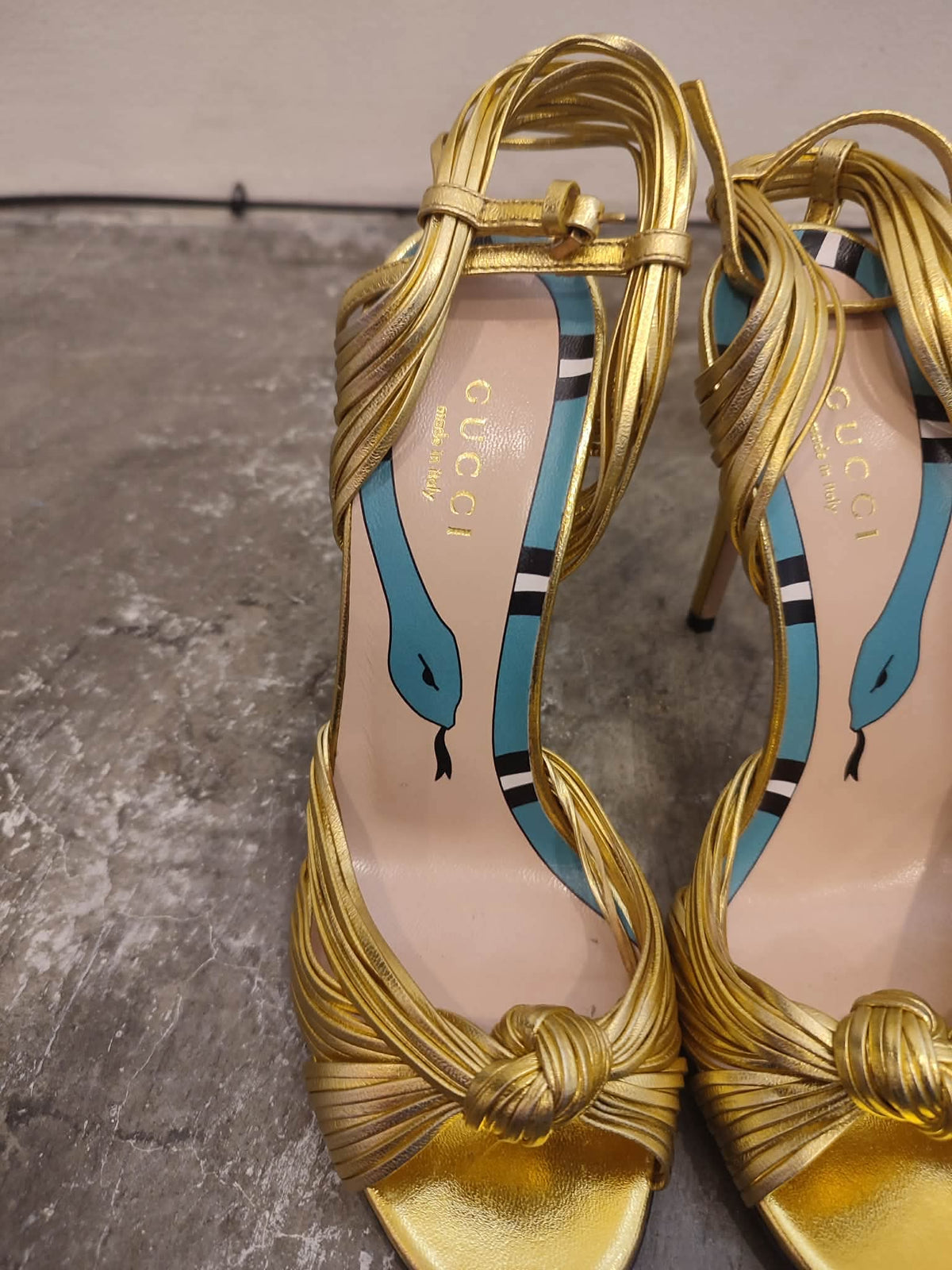 Gucci Allie Knotted Metallic Gold Heels Size 35