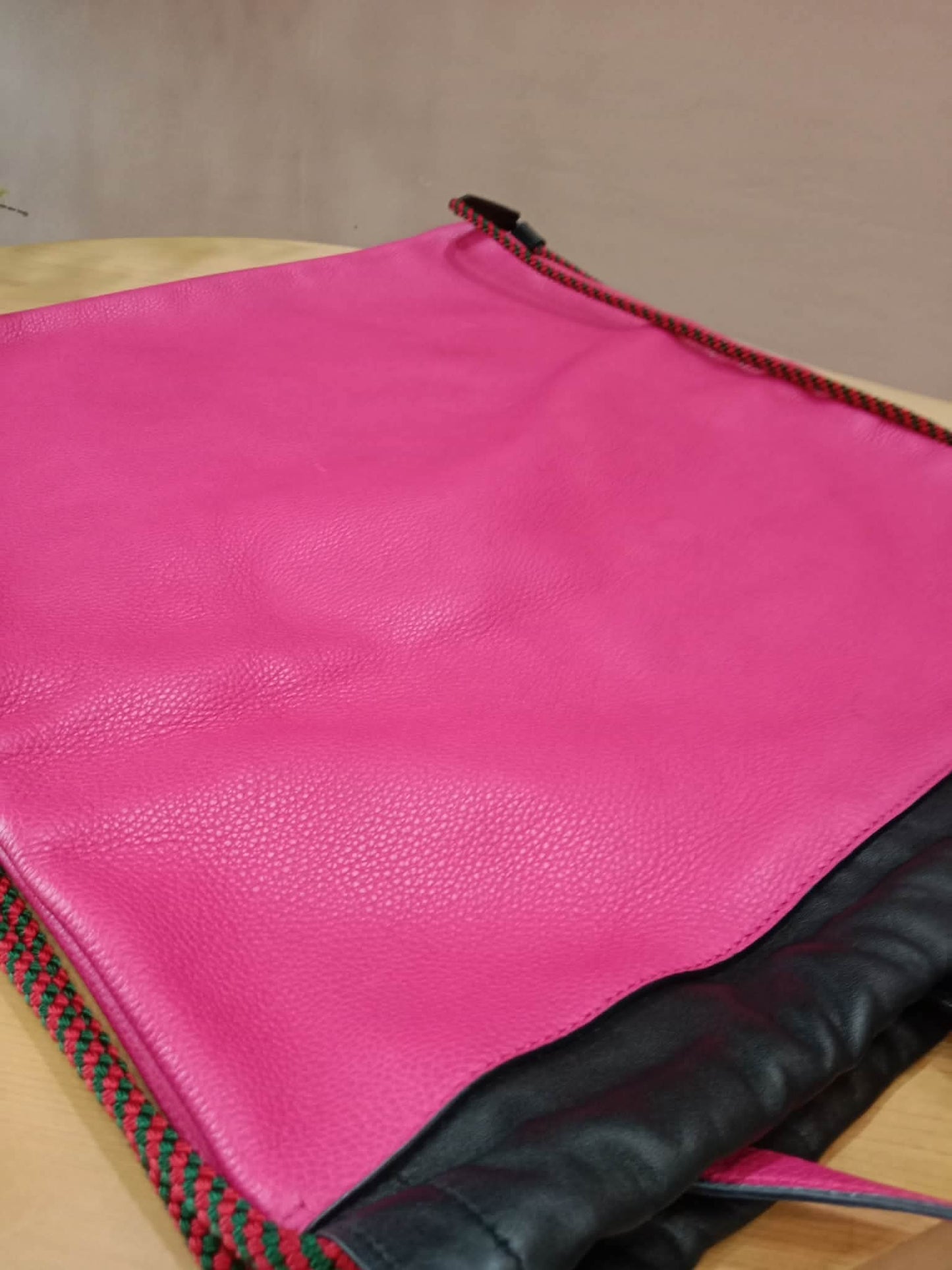 Gucci Printed Drawstring Backpack Grained Leather Pink/Black
