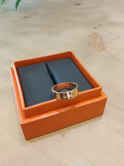 Hermes Kelly Ring in 18K Rose Gold Pave-Set Diamonds on the Clasp Motif