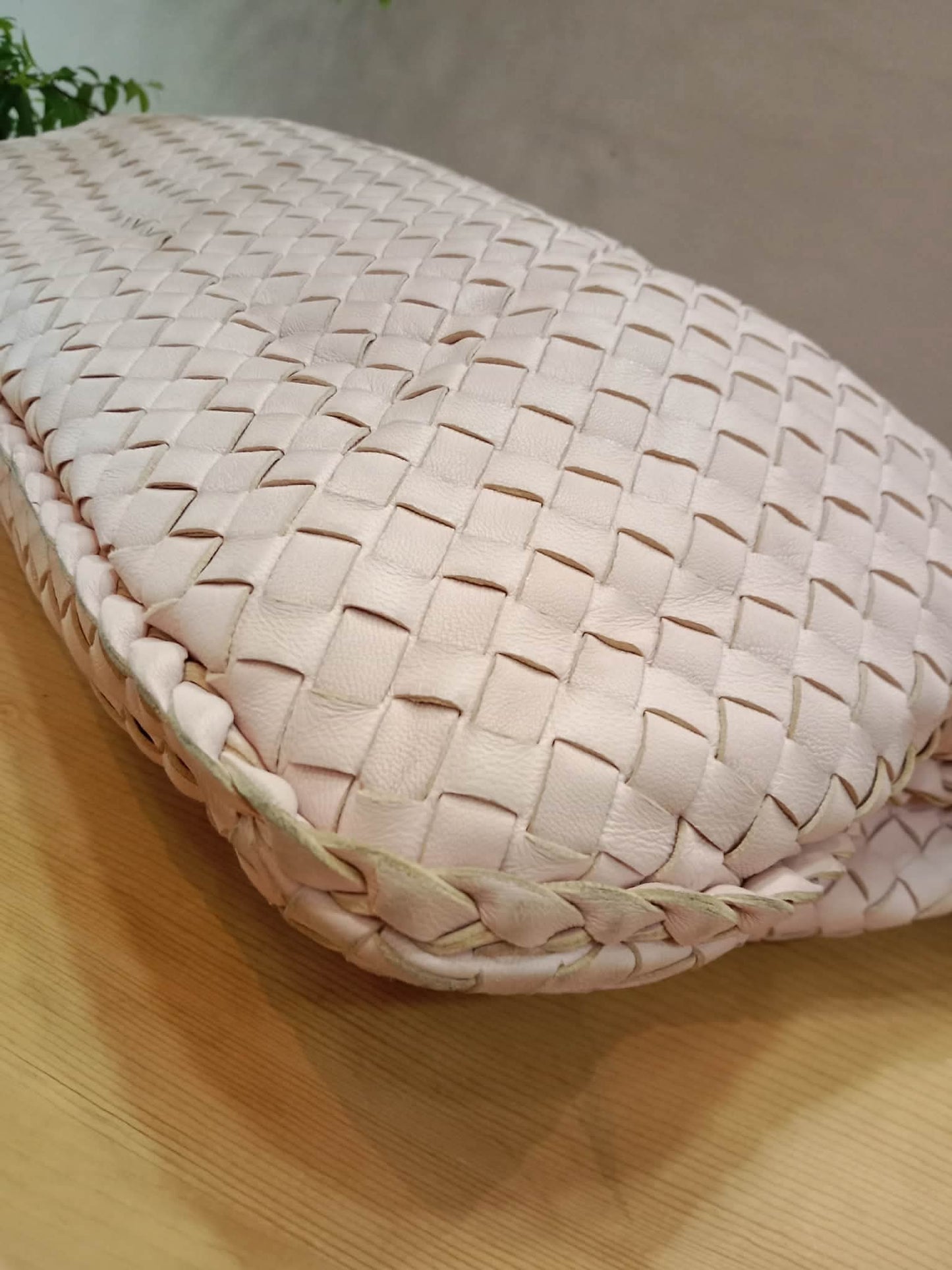 Bottega Veneta Intrecciato Hobo Bag Pink