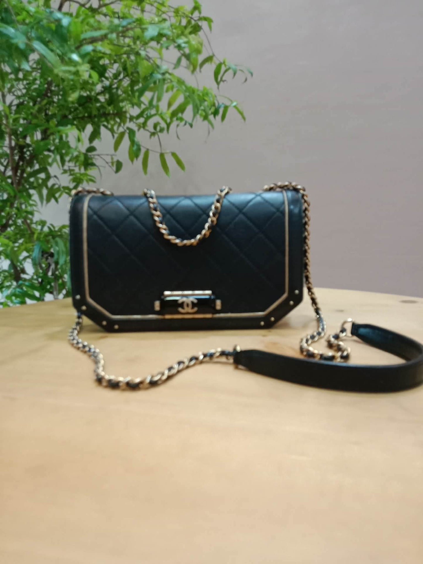 Chanel CC Crossing Leather Chain Shoulder Bag Lambskin Series 23