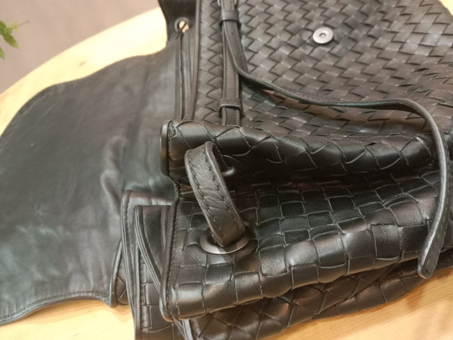 Bottega Veneta Intrecciato Messenger Bag Black