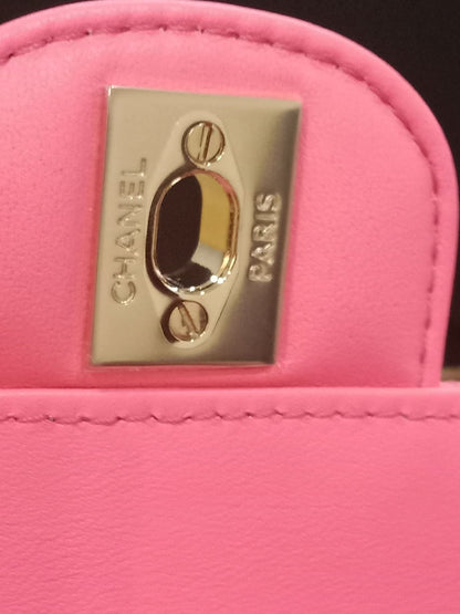 Chanel CC in Love Heart Bag Lambskin Pink Microchipped
