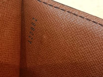 Louis Vuitton Monceau Shoulder Bag