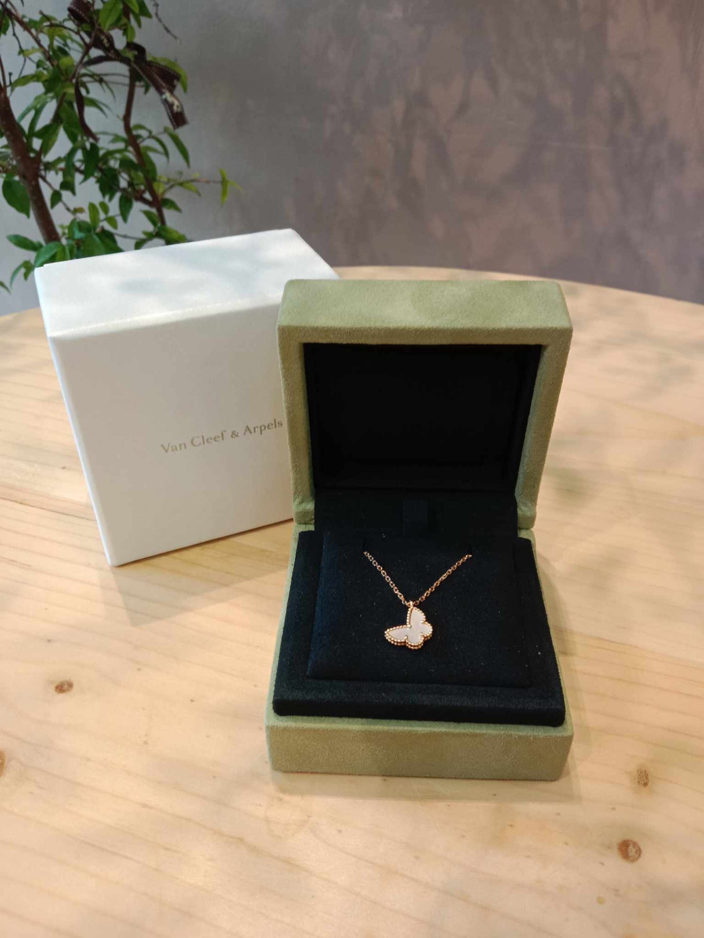 Van Cleef & Arpels Alhambra Butterfly Mother of Pearl 18K Yellow Gold