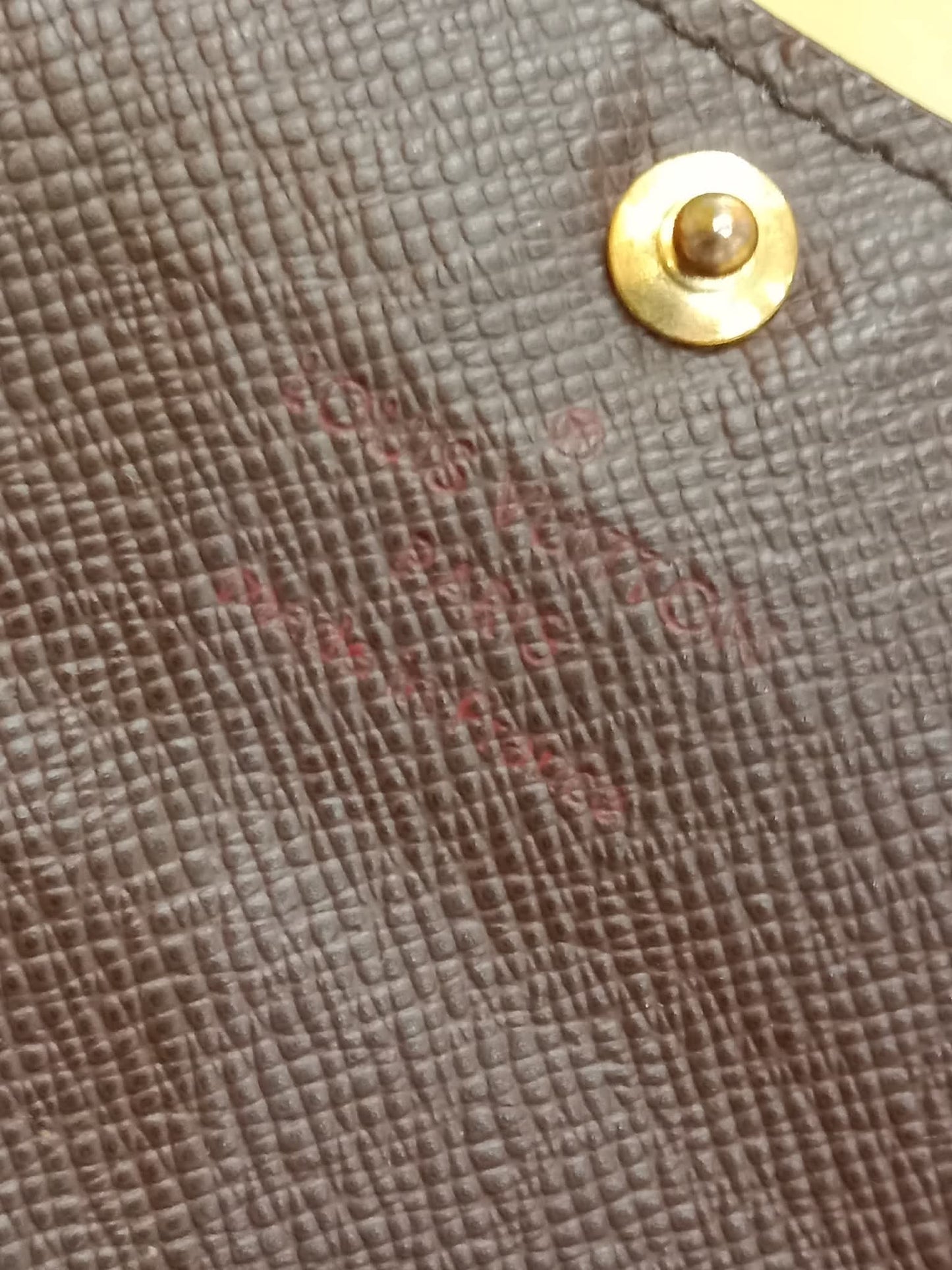 Louis Vuitton 6 Slots Keyholder Damier Ebene