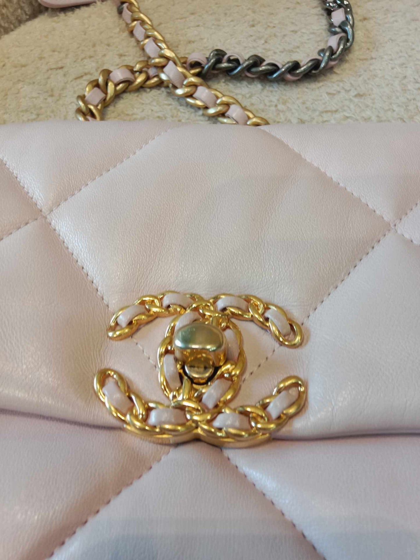 Chanel C19 Light Pink Lambskin Small Flap Series 31