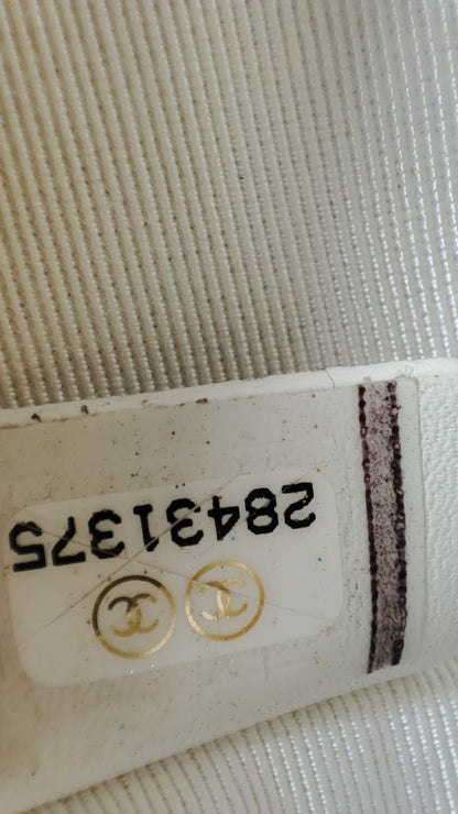 Chanel OCase Croc Embossed White Series 28