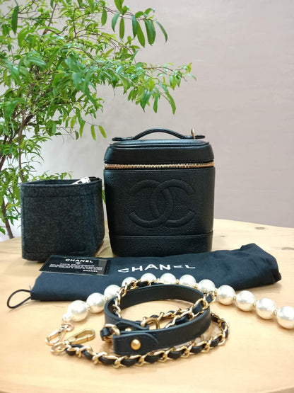 Chanel Vanity Caviar Black Series 4
