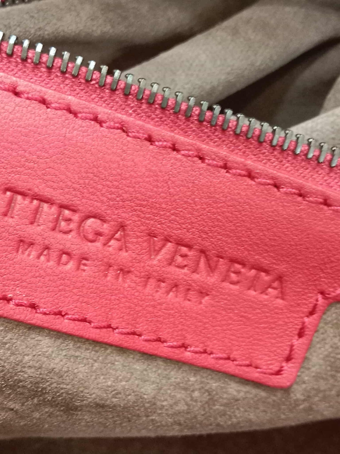 Bottega Veneta Intrecciato Hobo Bag Red