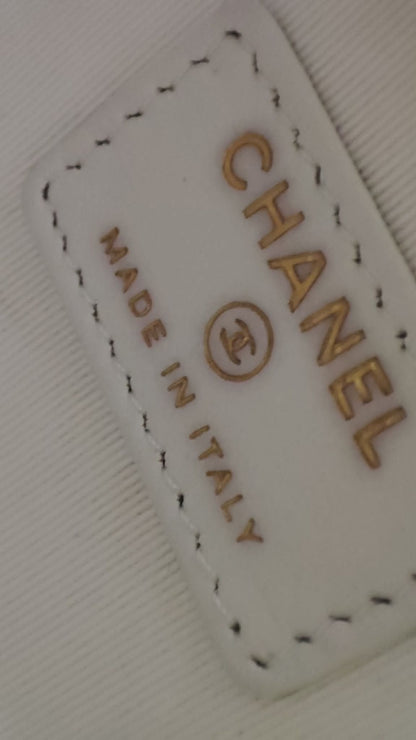 Chanel OCase Croc Embossed White Series 28