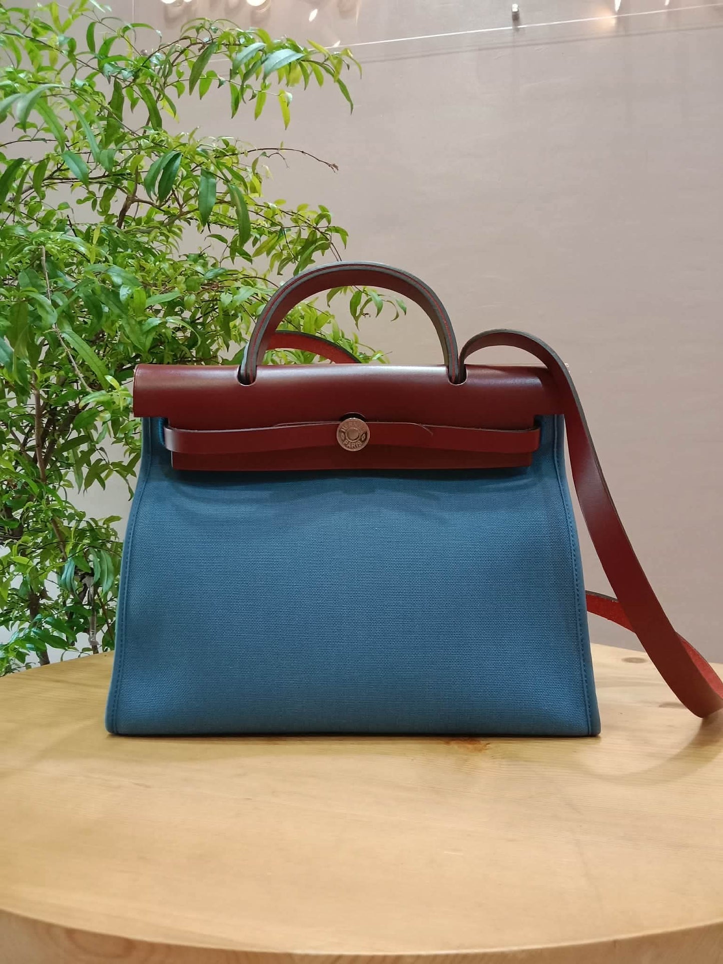 Hermes Herbag Zip 31 Bicolor Blue/Red Canvas & Leather Stamp X 2016