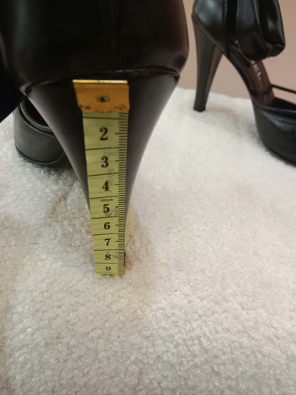 Chanel Black Leather Heels Knotted Toe Design and Draped Ankle Cuff Black Size 38