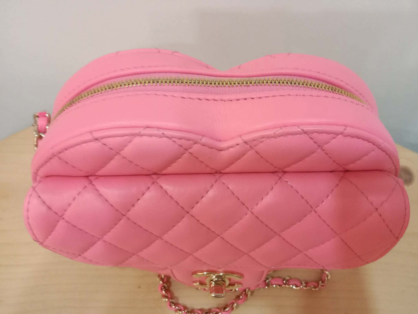 Chanel CC in Love Heart Bag Lambskin Pink Microchipped