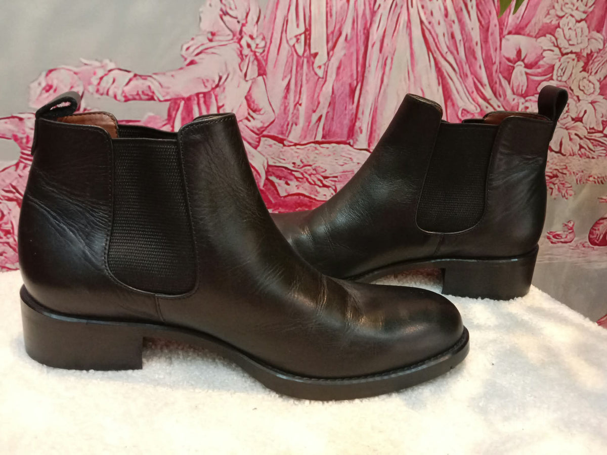 Chelsea Ankle Boots Black Size 23.5