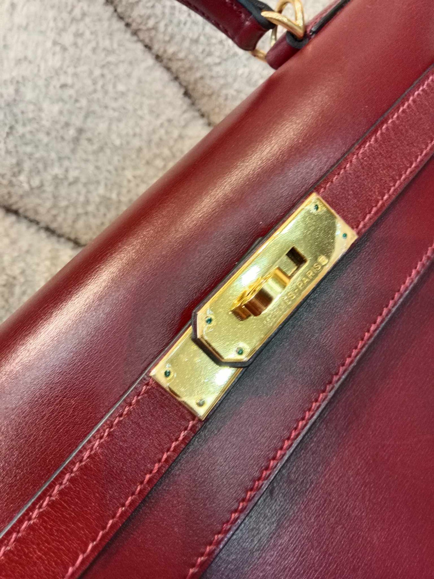 Hermes Kelly 32 Boxcalf Bordeaux Stamp F Square 2002