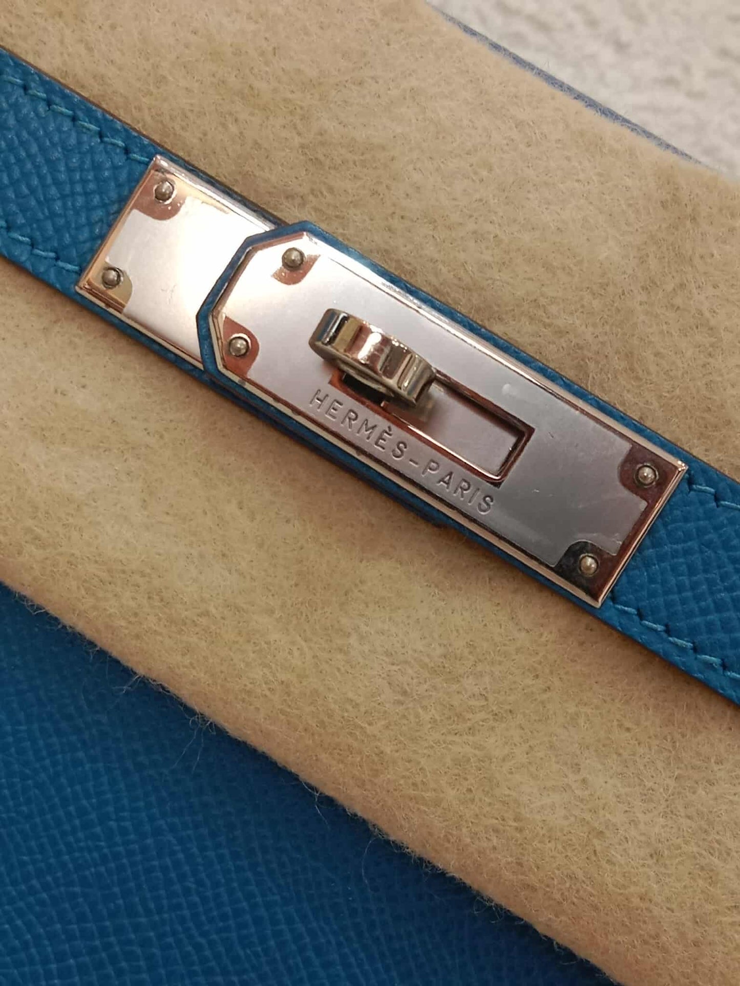 Hermes Kelly 28 Mykonos Sellier Epsom Stamp O Square 2011