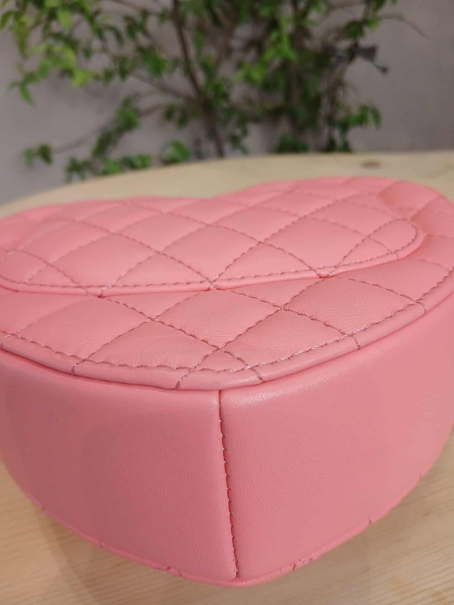 Chanel CC in Love Heart Bag Lambskin Pink Microchipped