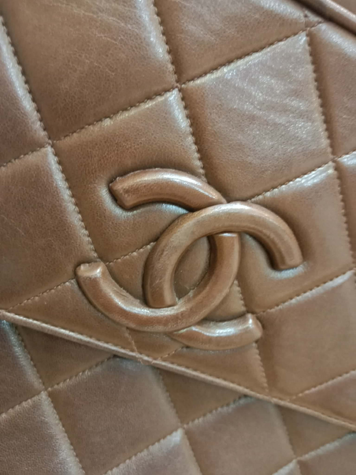 Chanel Shoulder Bag Embossed CC Logo Vintage Chocolate Brown