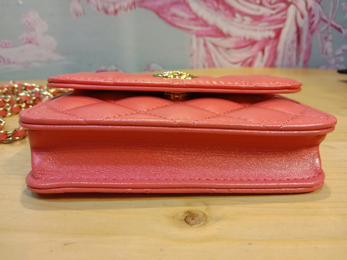 Chanel VIC Gift Quilted Mini Wallet on Chain in Pink/Coral Apricot MIcrochipped