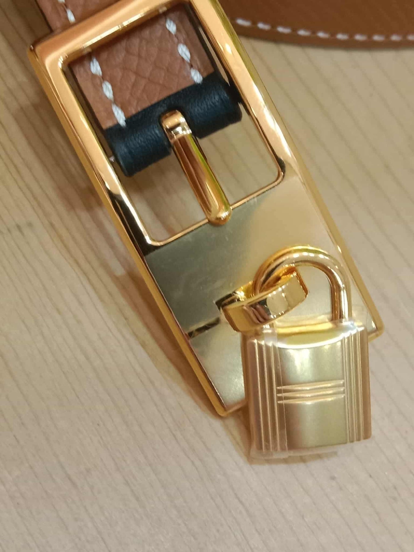 Hermes Lucky 15 Reversible Belt Swift/Epsom Gold/Noir Stamp Z 2021