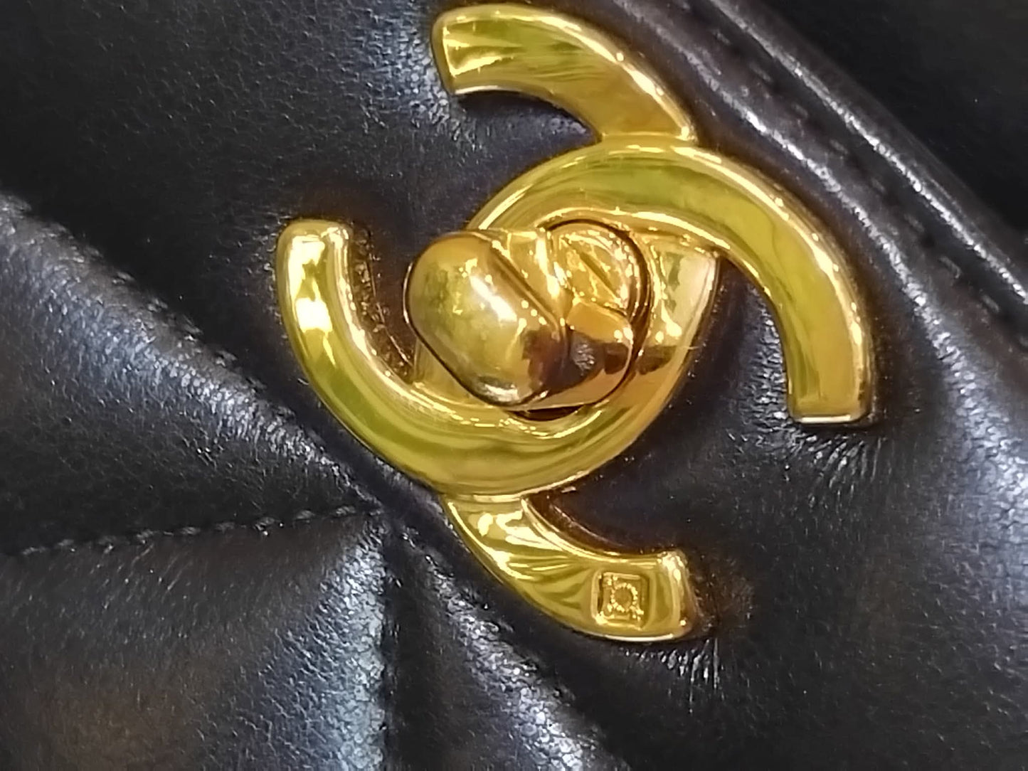 Chanel Diana Flap Bag Lambskin Black Series 3