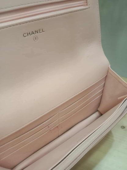 Chanel 19 Wallet on Chain Peach in Quilted Lambskin Microchipped