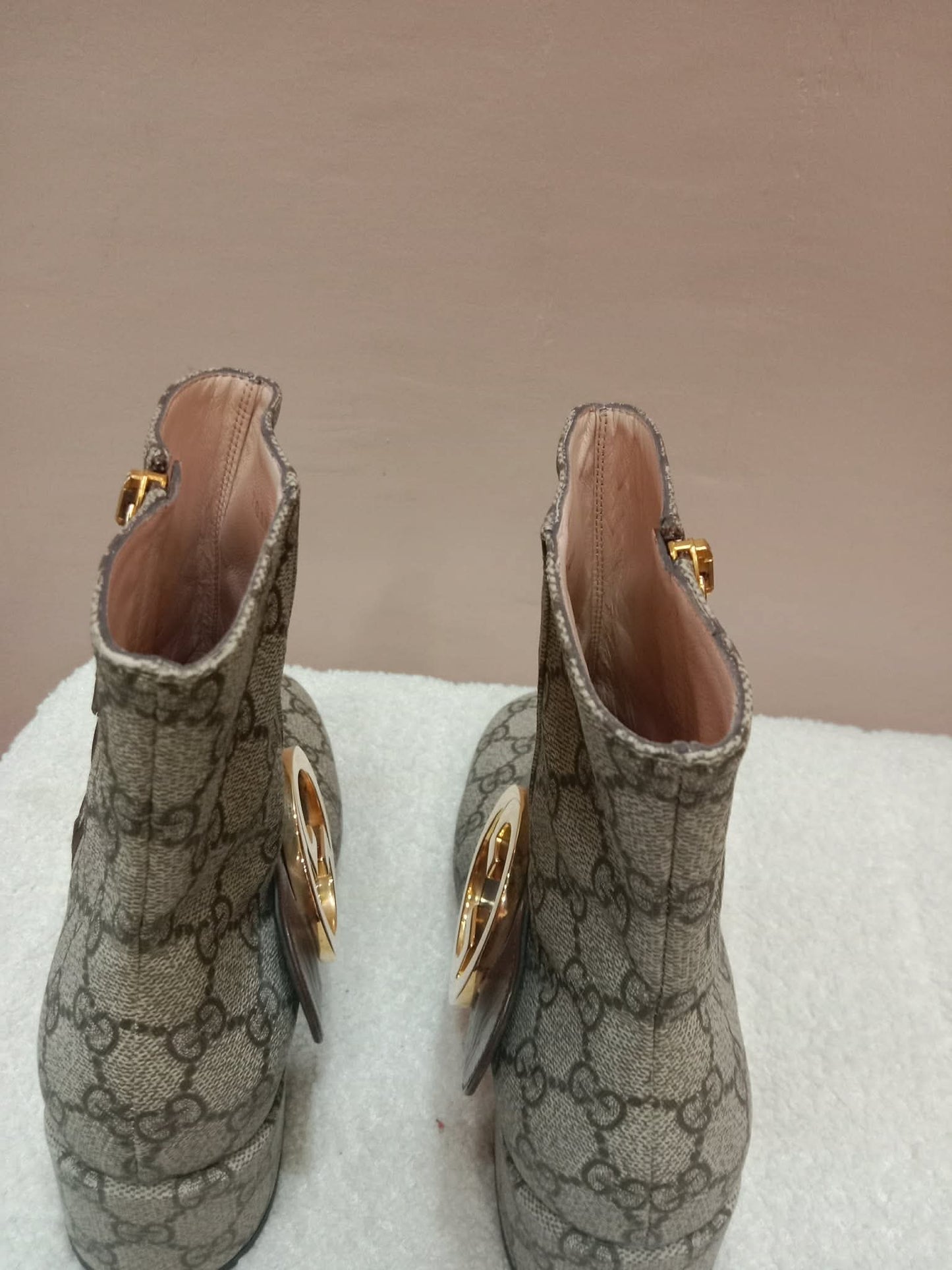 Gucci Blondie GG Supreme ankle Boots GG Medallion Size 26