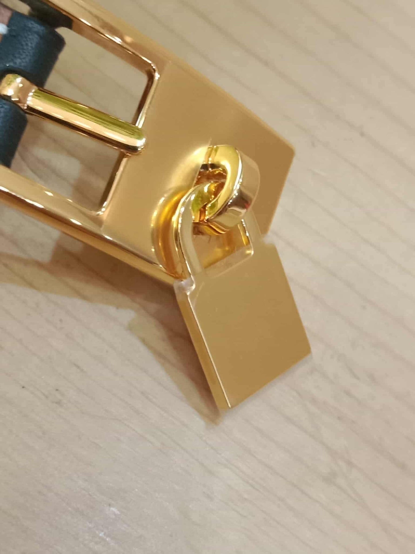 Hermes Lucky 15 Reversible Belt Swift/Epsom Gold/Noir Stamp Z 2021