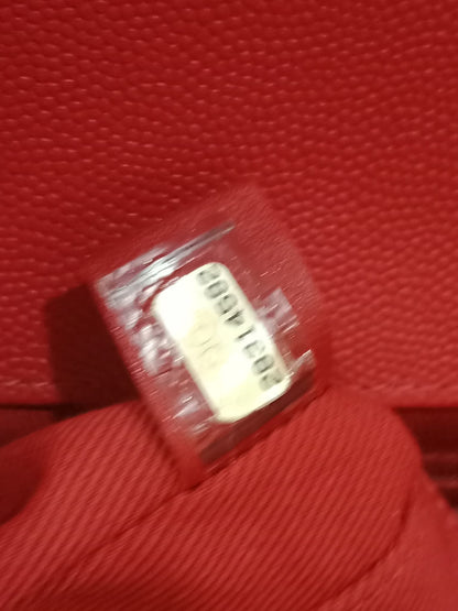 Chanel Business Affinity Red Medium Series 28