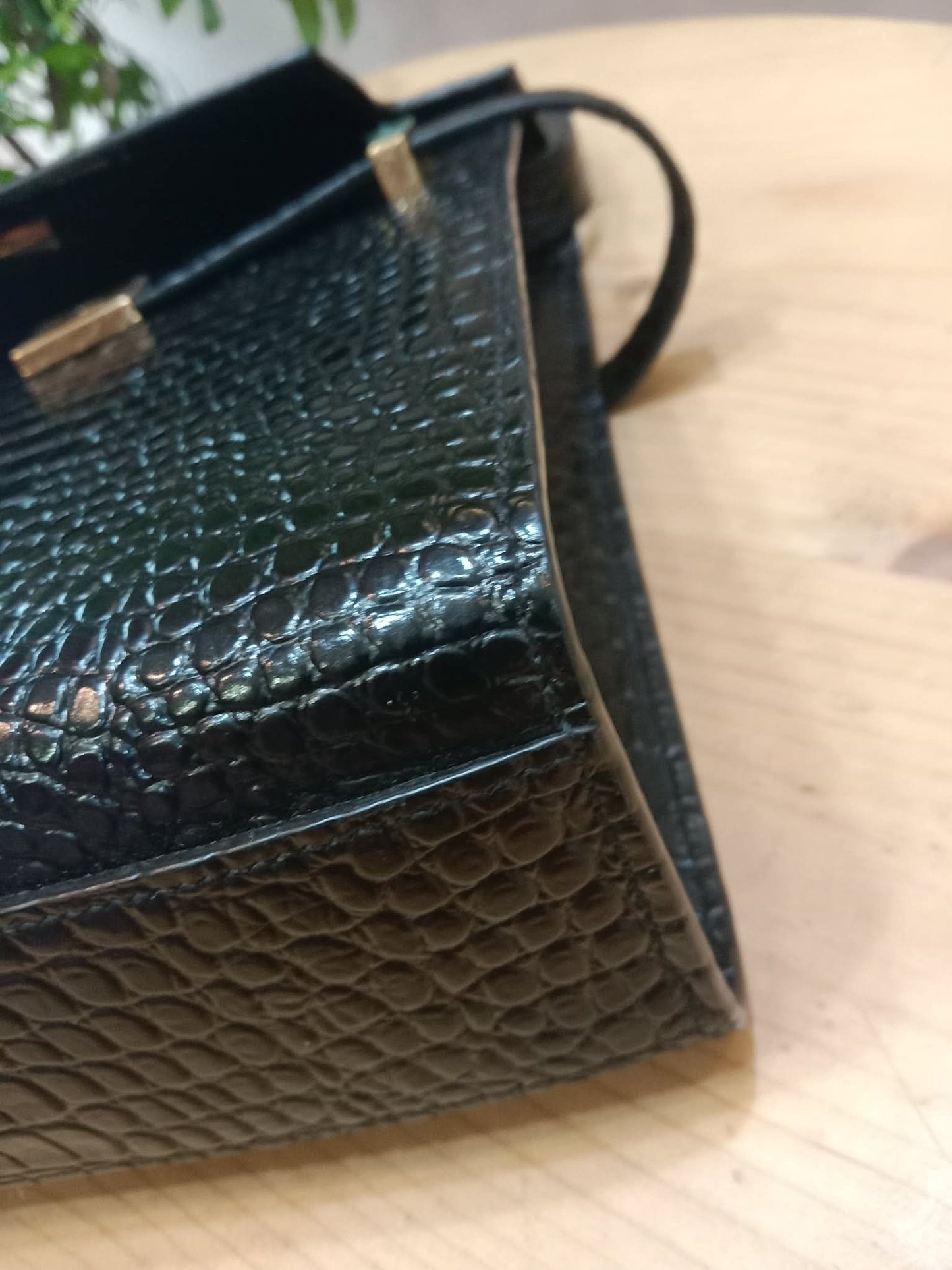 Saint Laurent Manhattan Crocodile Embossed Leather Black