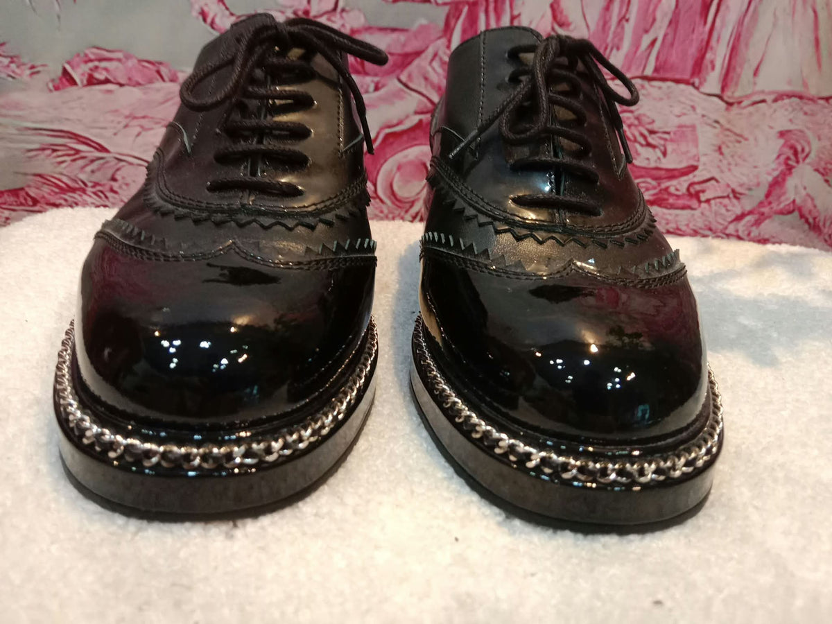 Chanel Black Patent Calfskin CC Brogue Lace-Up Oxford Size 38