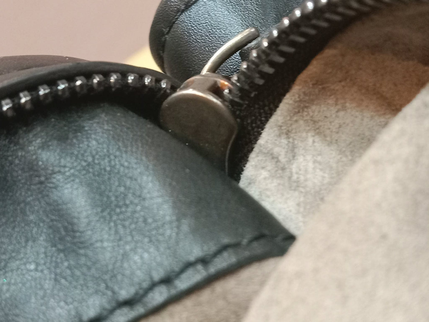 Bottega Veneta Intrecciato Messenger Bag Black