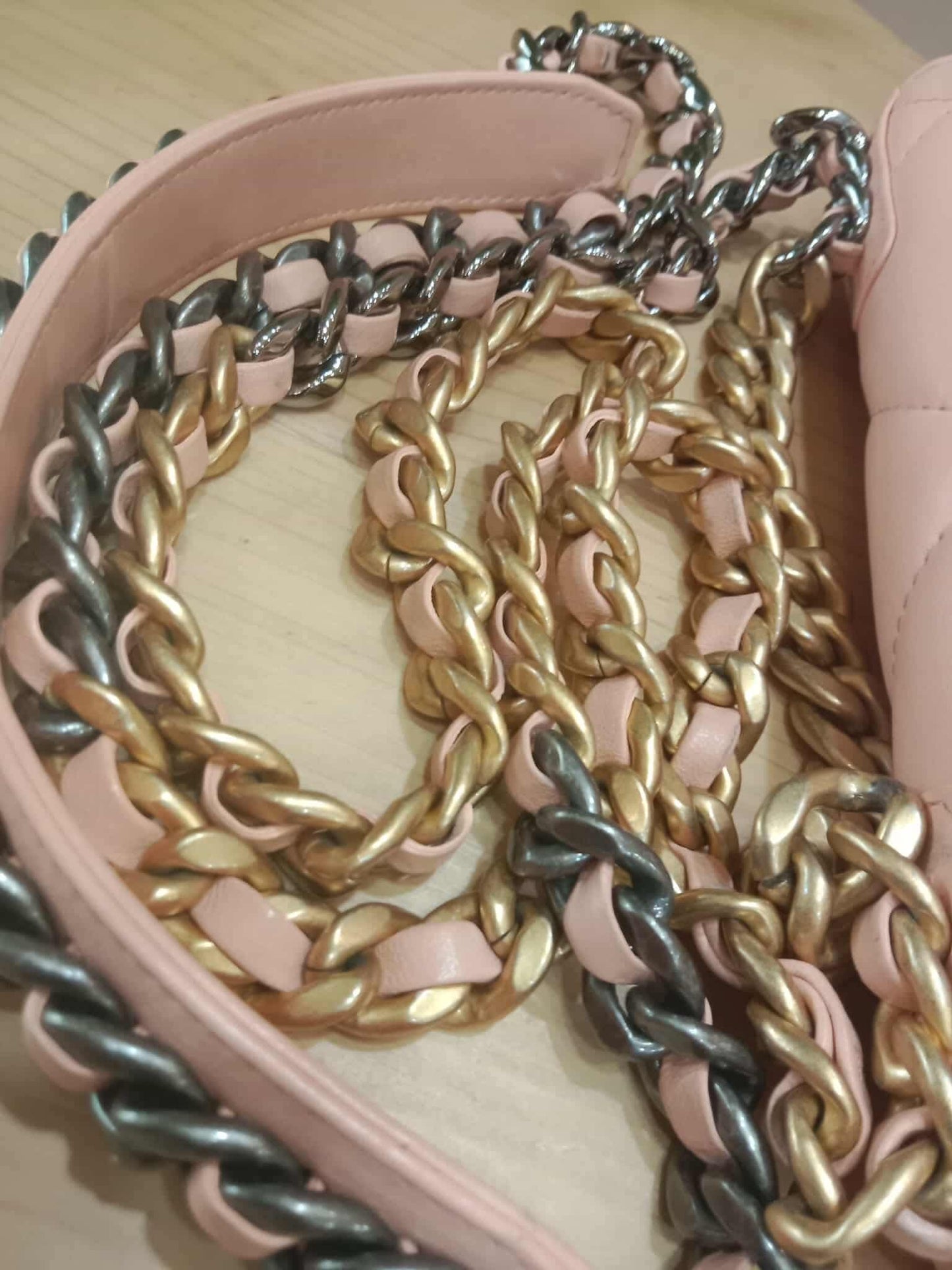 Chanel 19 Wallet on Chain Peach in Quilted Lambskin Microchipped